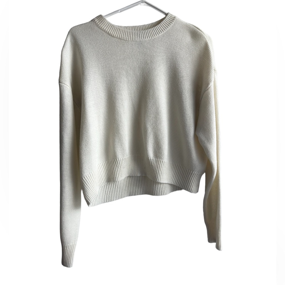 Oversized white sweater - Picture 2 of 3